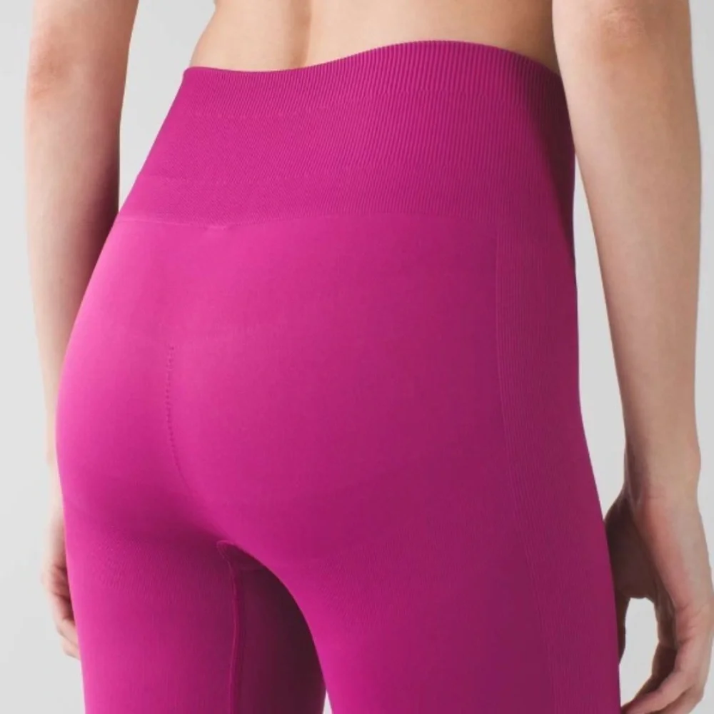 Lululemon Zone In Crop 9A.